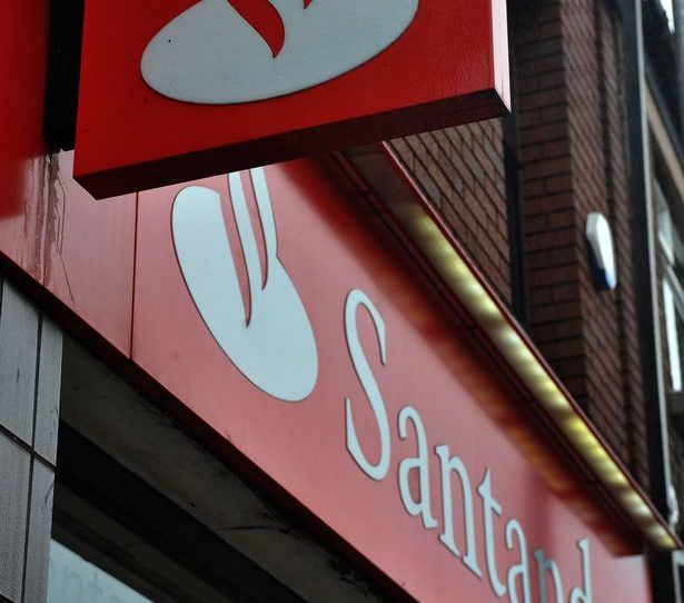 Dozy bank robber caught after writing demands on Holland & Barrett receipt