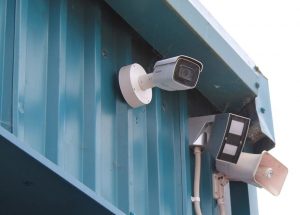 What Is a Mobile CCTV Tower and How Does It Work? 4 construction site cctv camera mounted blue unit e1776856387844